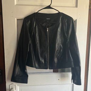 WORN ONCE | torrid black cropped moto jacket
